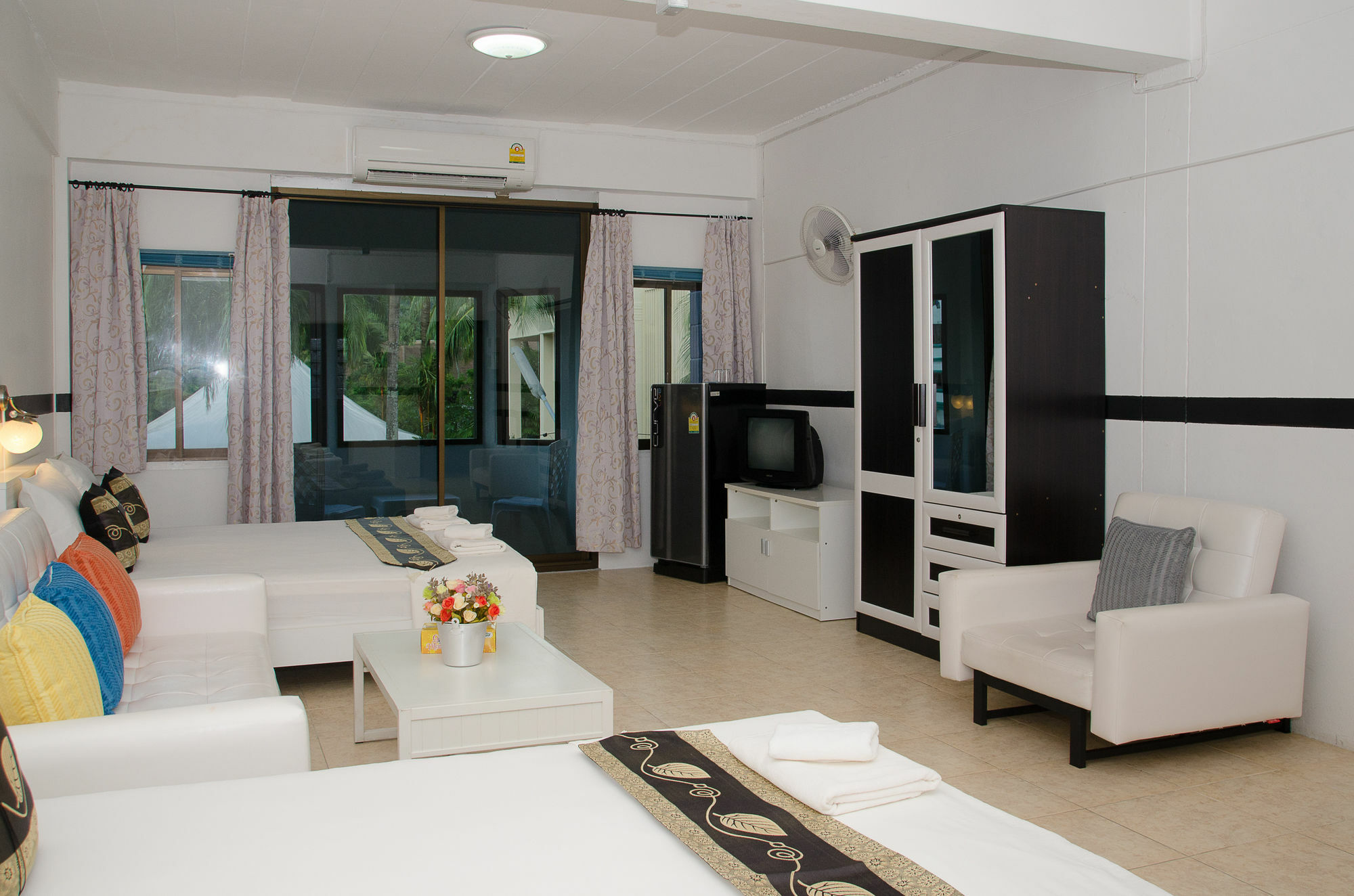Allstar Guesthouse Karon Exteriör bild